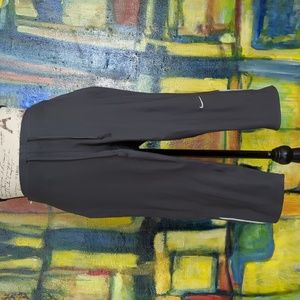 Nike dry fit Capri leggings -reflective size M